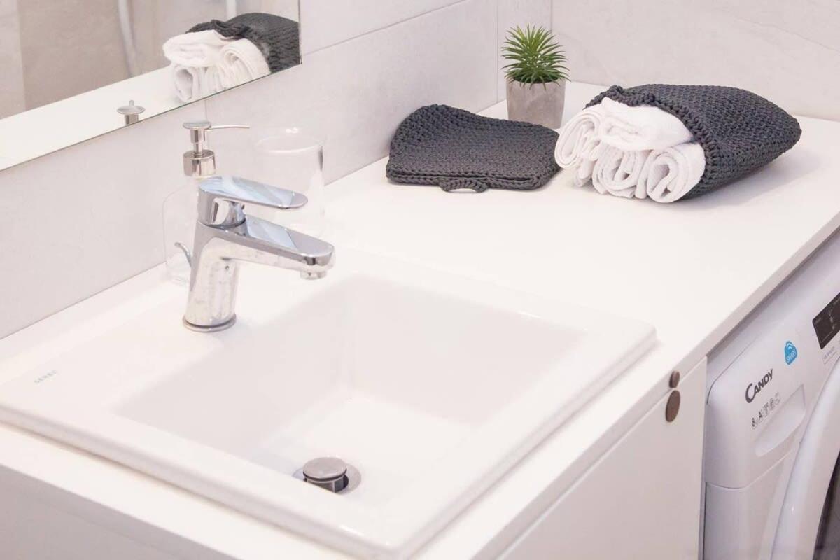 Fully Renovated, Modern Beauty In Central Athens! Zewnętrze zdjęcie
